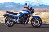 1985 Suzuki GSX 1100 E photo